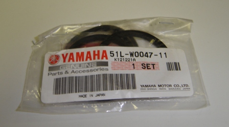Yamaha RD 500 front brake caliper seal & piston repair kit 1984 1985 1986  RZ500