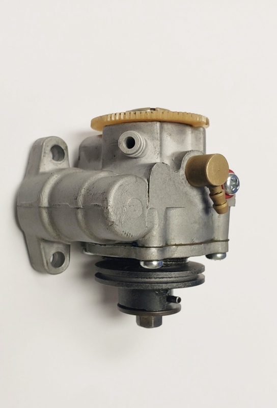 Yamaha R5 Oil Pump Rebuilt/Restored Excellent Condition SOLD