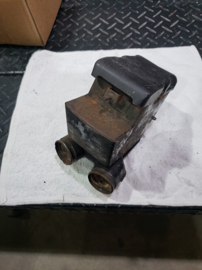 Yamaha R5/DS7 Used Air box with lid